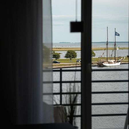 Oe Seaside Suites & Spa Kuressaare Exteriör bild