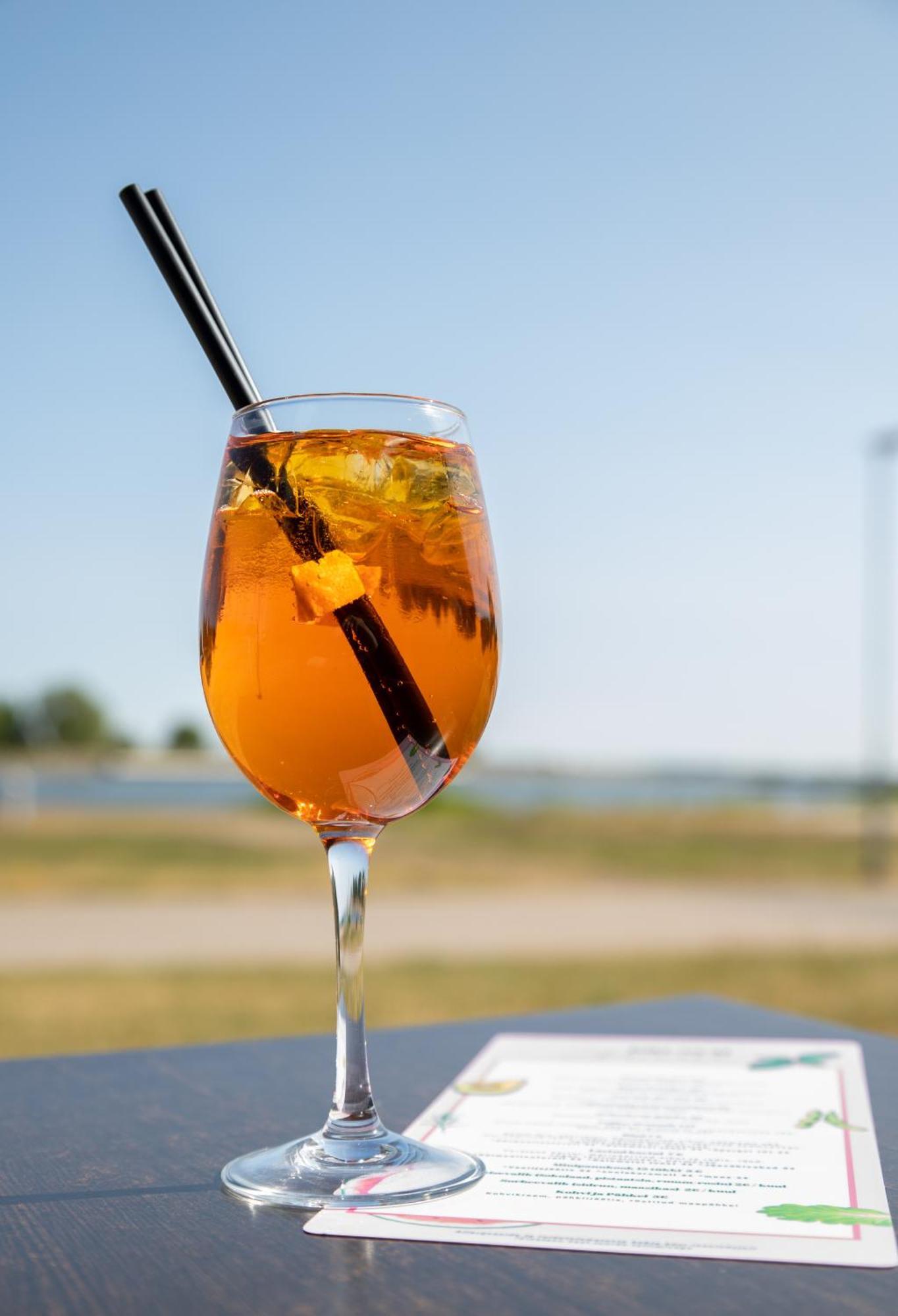 Oe Seaside Suites & Spa Kuressaare Exteriör bild