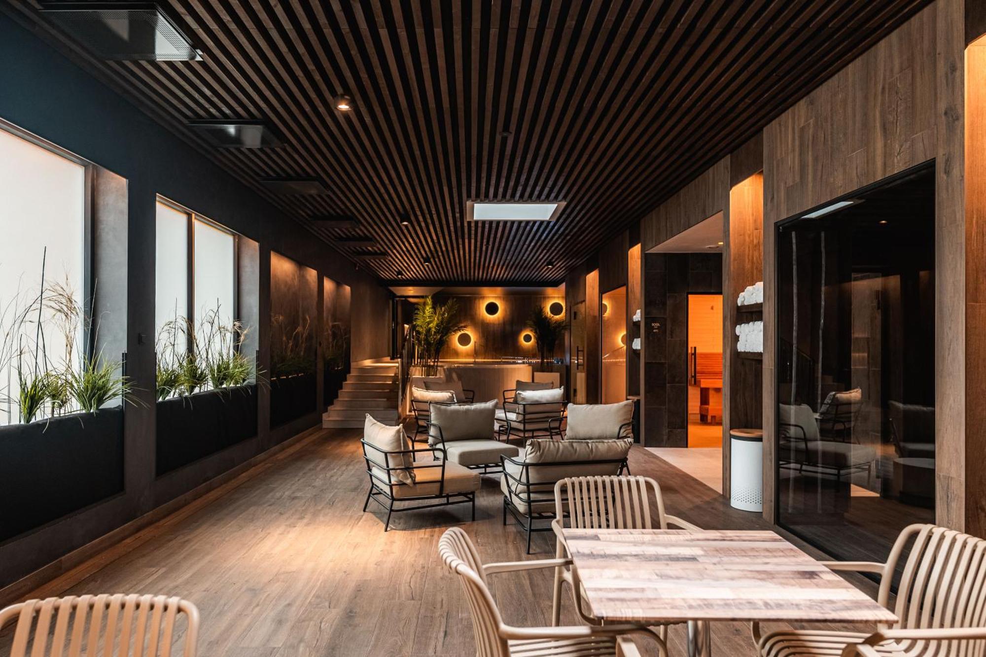 Oe Seaside Suites & Spa Kuressaare Exteriör bild