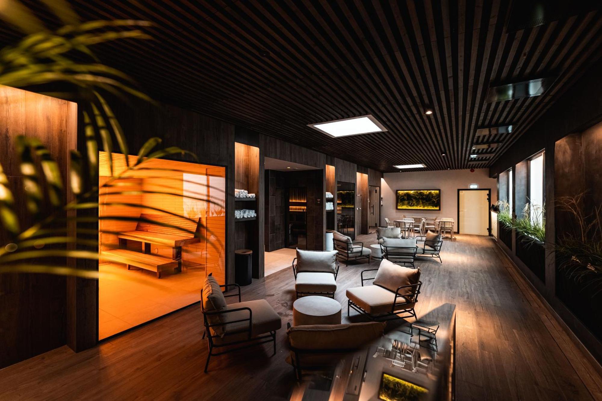 Oe Seaside Suites & Spa Kuressaare Exteriör bild