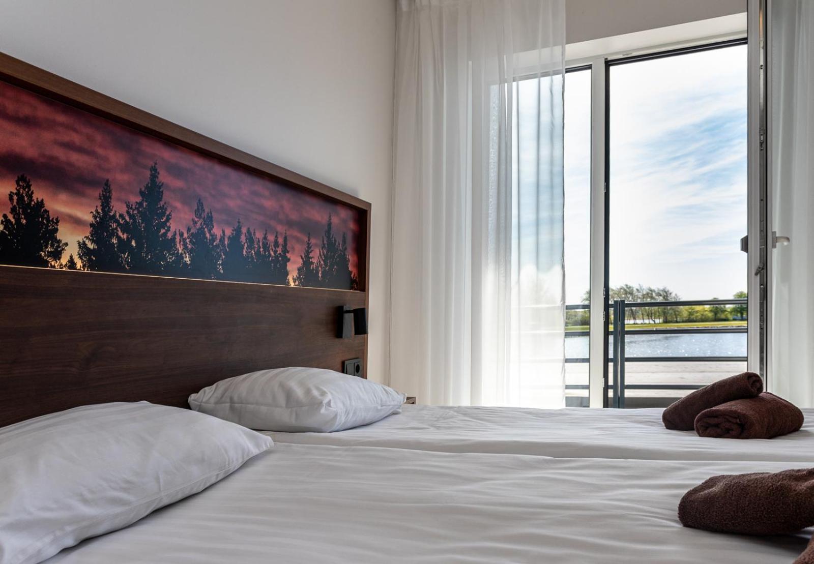 Oe Seaside Suites & Spa Kuressaare Exteriör bild