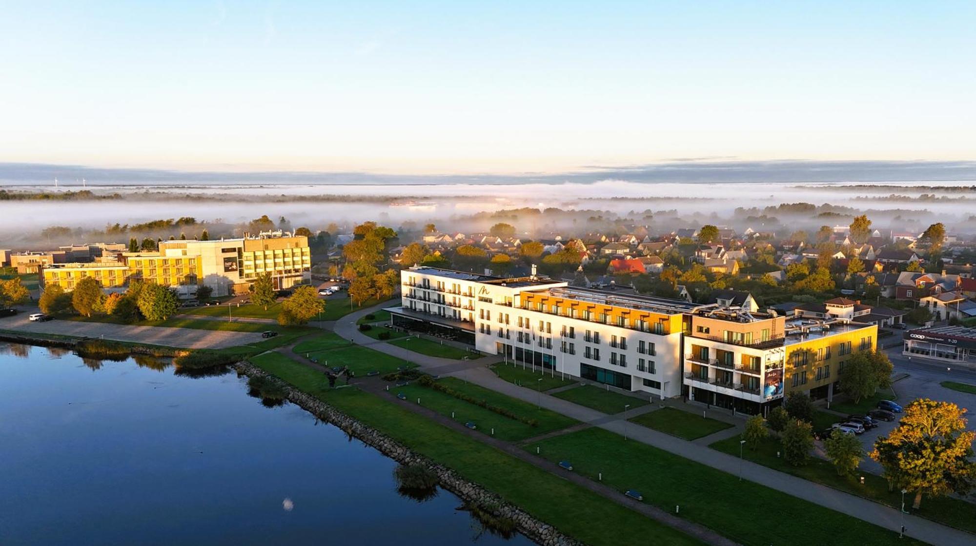 Oe Seaside Suites & Spa Kuressaare Exteriör bild