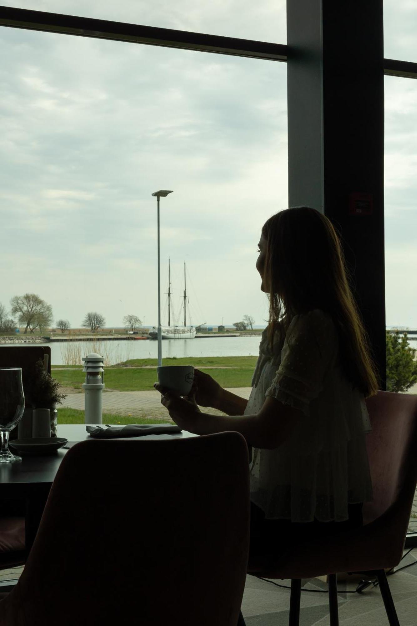 Oe Seaside Suites & Spa Kuressaare Exteriör bild