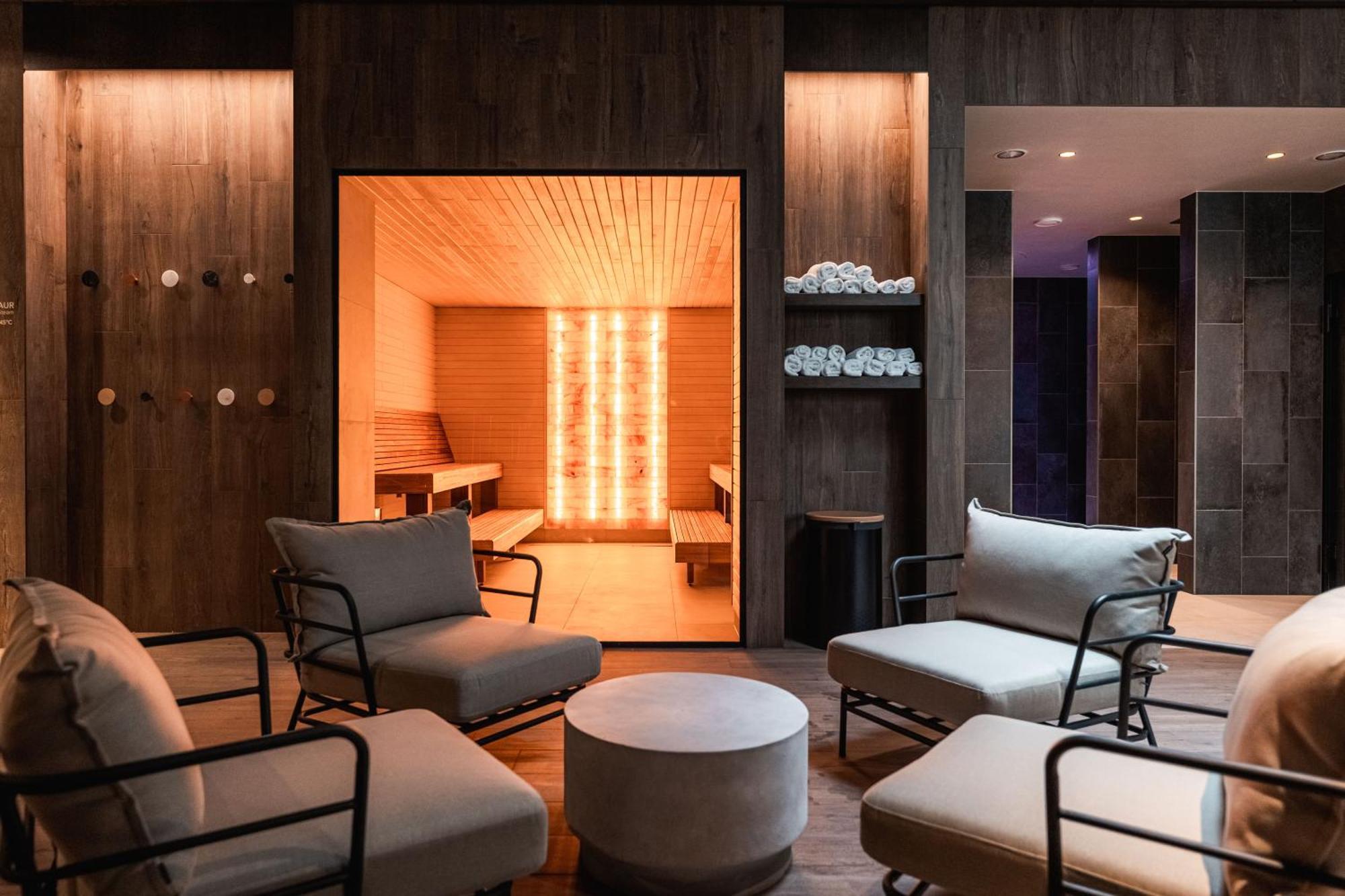 Oe Seaside Suites & Spa Kuressaare Exteriör bild